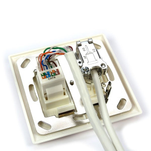 Technetix CAT6/C18-20M CAT6+Coax RG59T Combikabel 20mtr.Eca